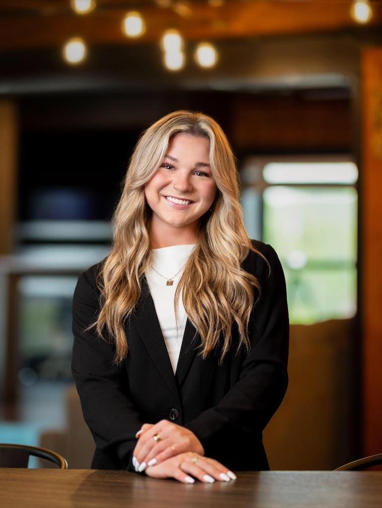 Ella Hutzler Profile Photo