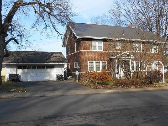 202 W Mill Street Property Photo 1