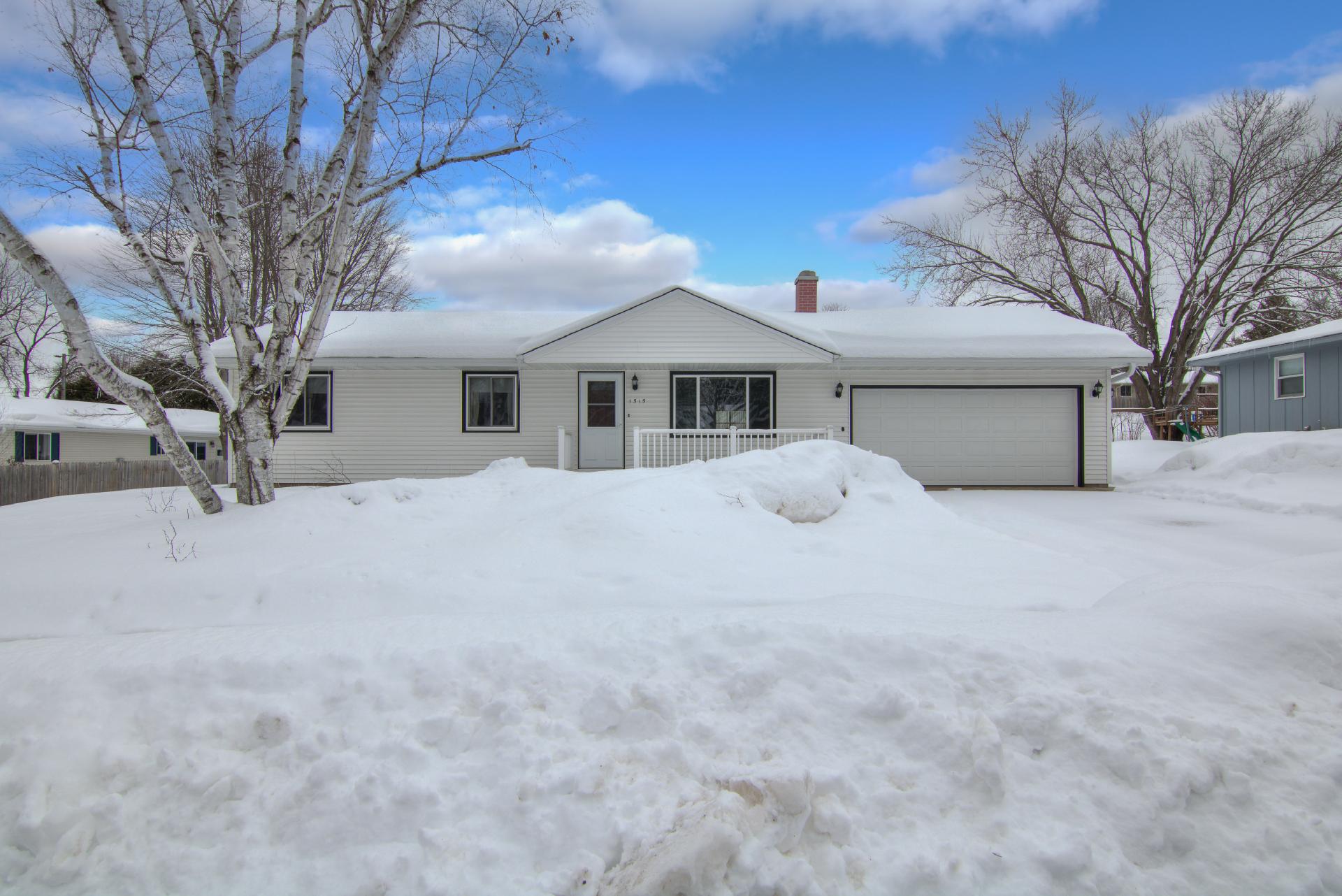 1515 Sunrise Lane Property Photo 1