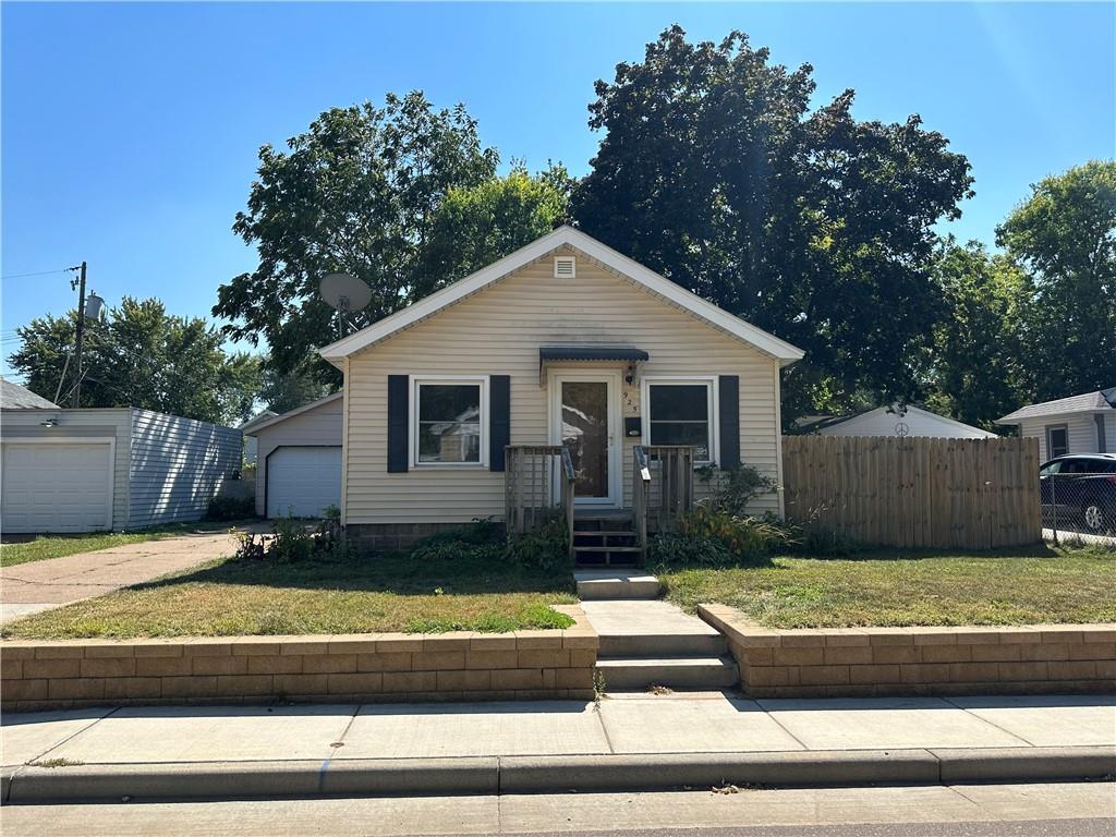 925 James Street Property Photo 1