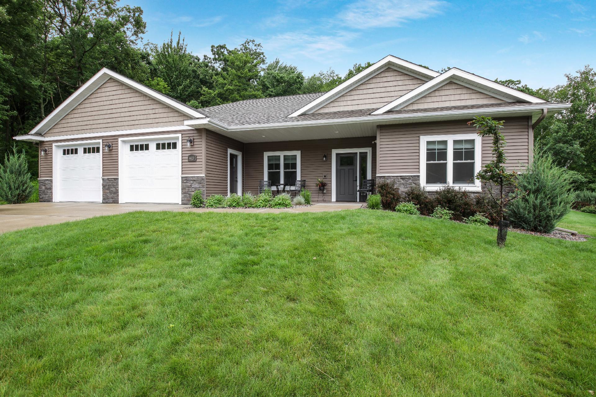 4420 Fairfield Court Property Photo 1