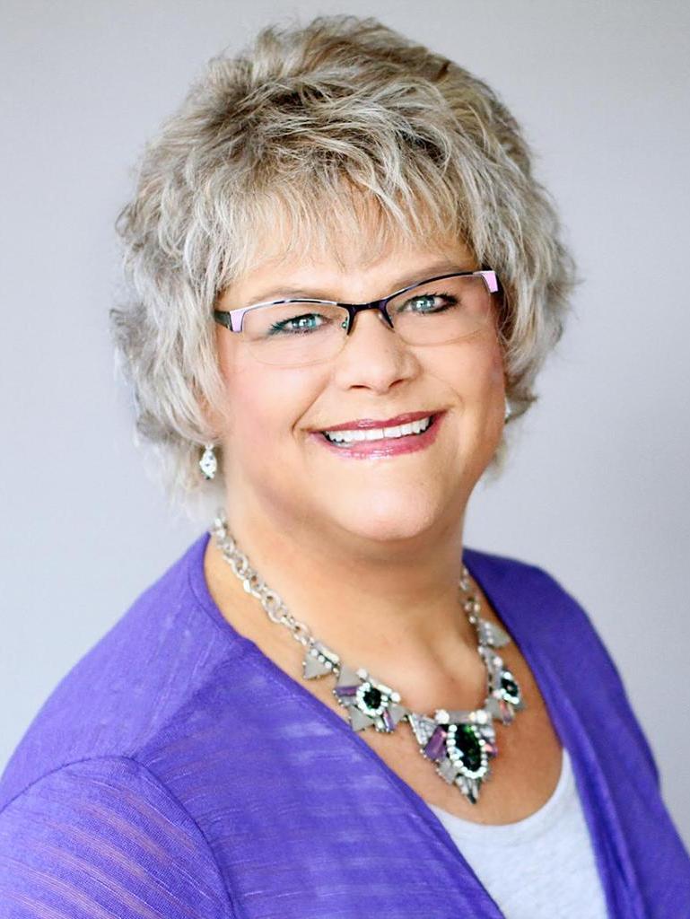 Julie Peck Profile Photo