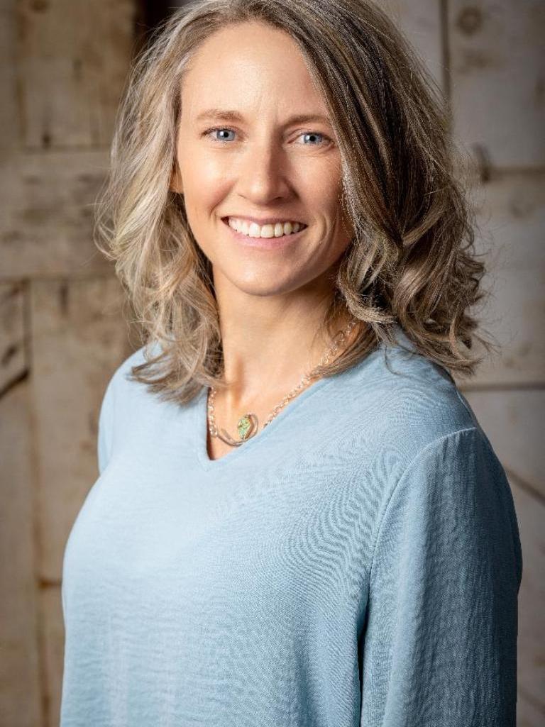 Jen Pedersen Profile Image
