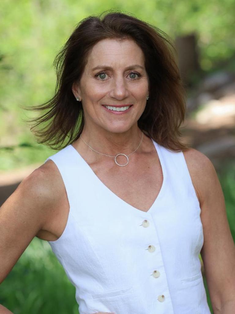 Lynne Krnacik Profile Image