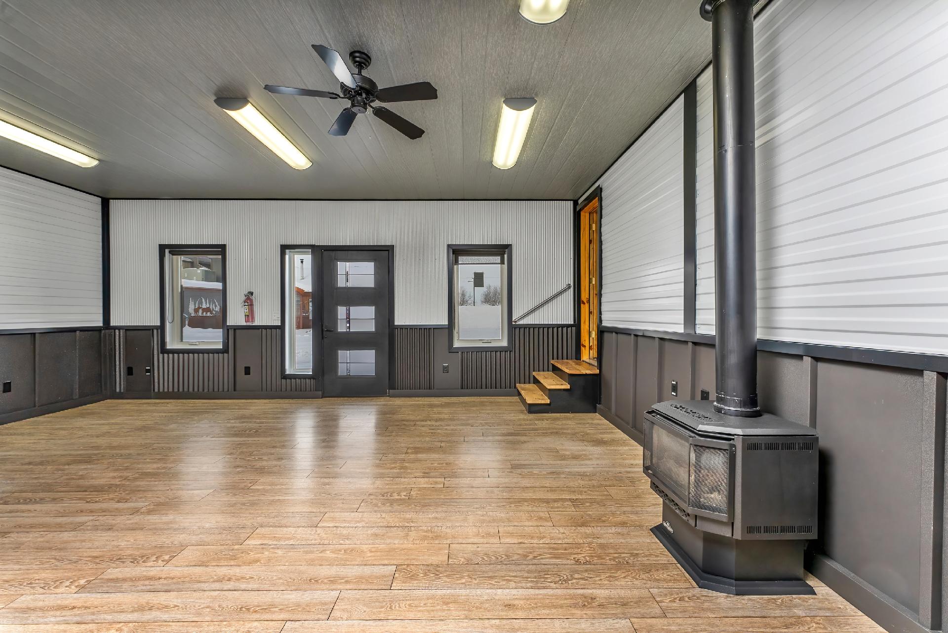 1554 Amsterdam A Property Photo 4