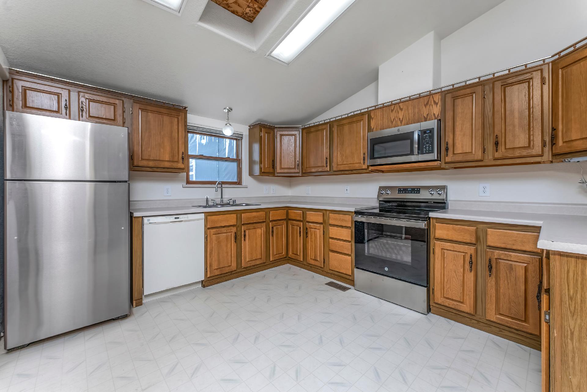 1554 Amsterdam A Property Photo 10
