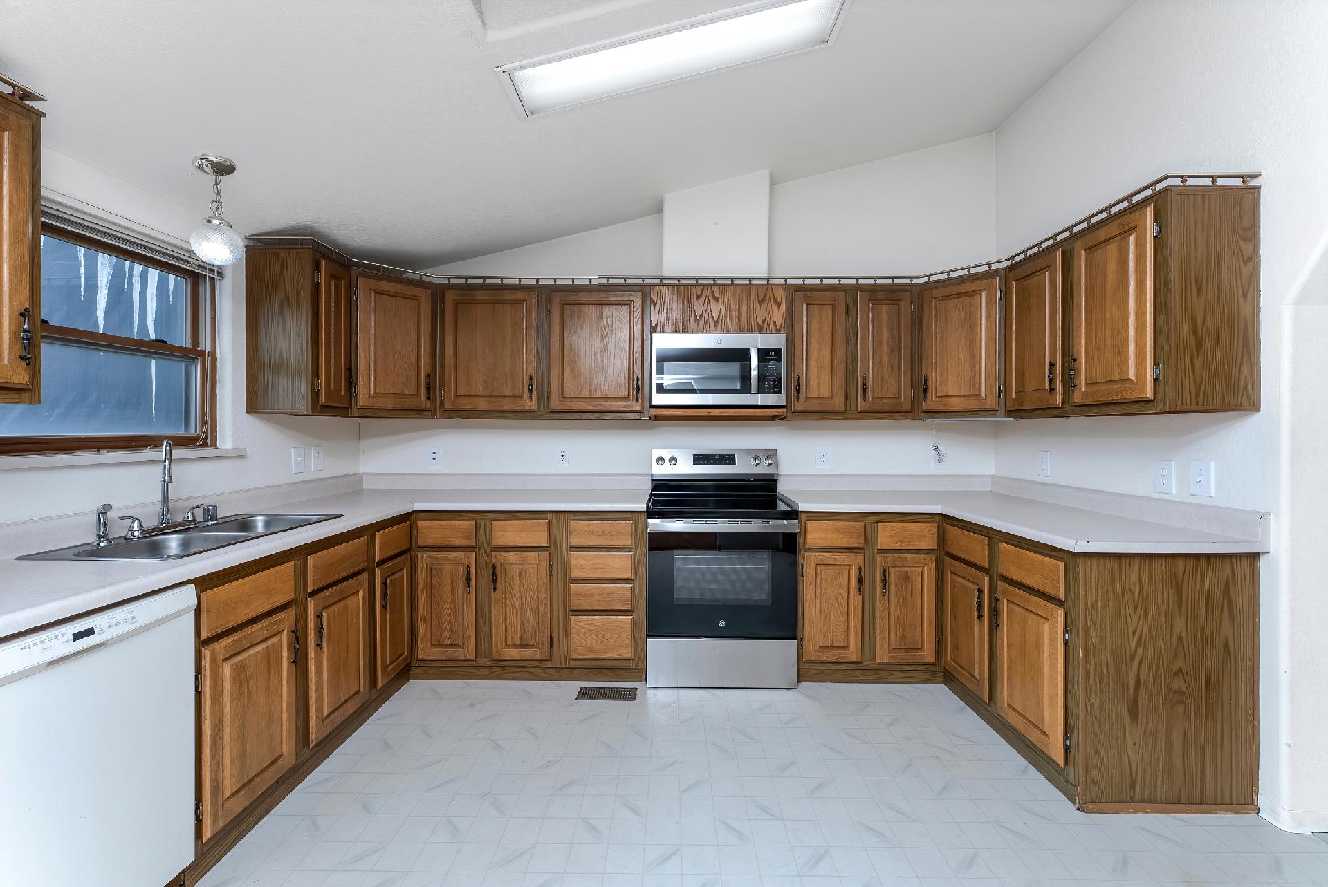 1554 Amsterdam A Property Photo 11