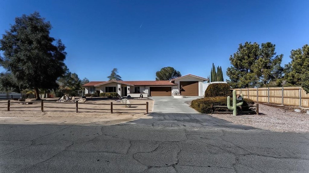 14718 Choco Road Property Photo 1