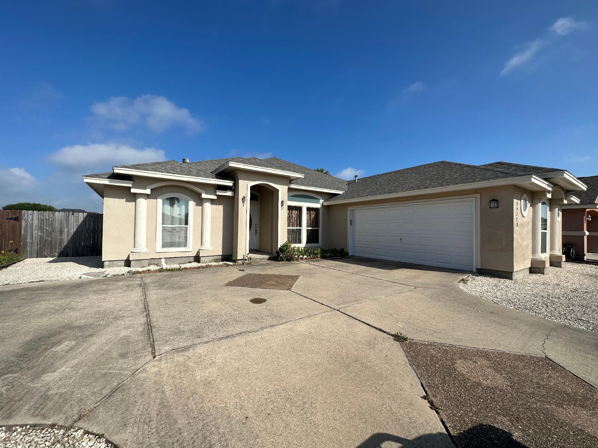 15221 Main Royal Drive Property Photo 1