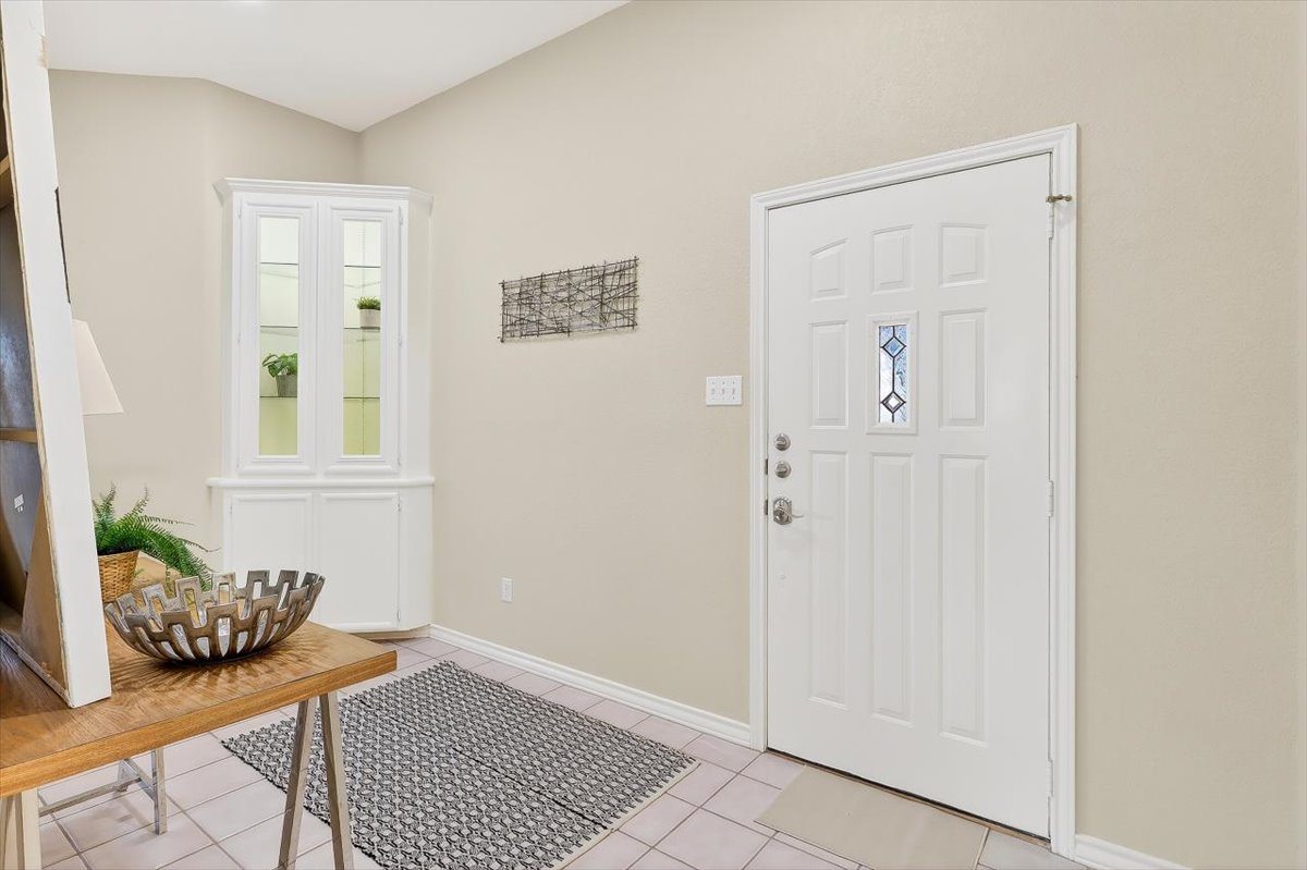 15222 Isla Pinta Ct. Property Photo 4
