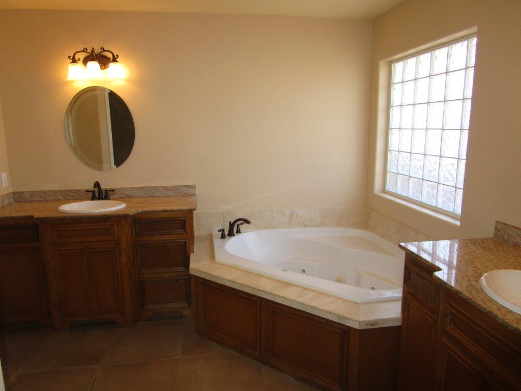15825 Gypsy St. Property Photo 13